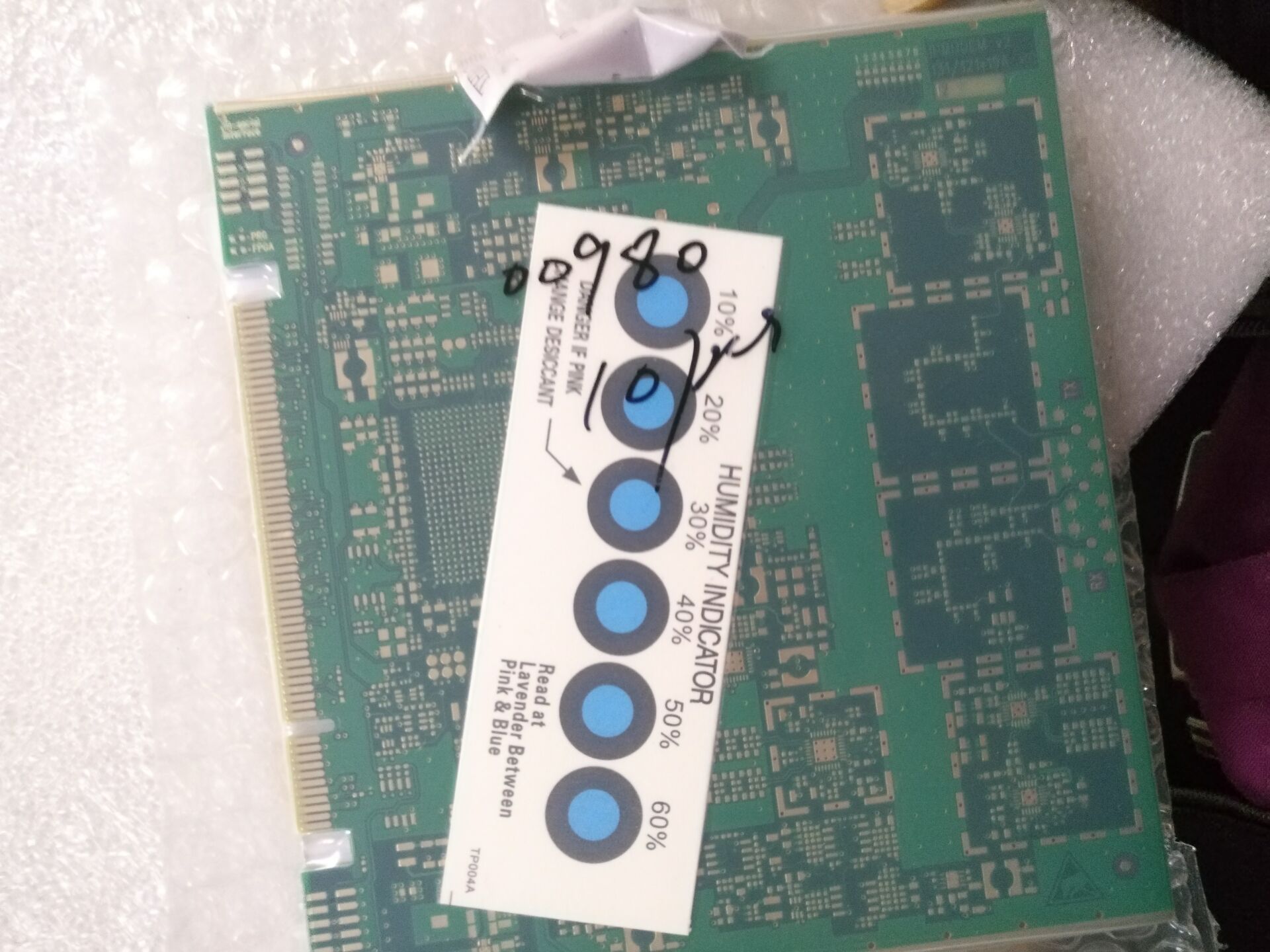 第一次下單，做的板子非常不錯(cuò)，客服人員非常專(zhuān)業(yè)，比我之前找的板廠(chǎng)，好太多了。非常滿(mǎn)意！必須給個(gè)贊