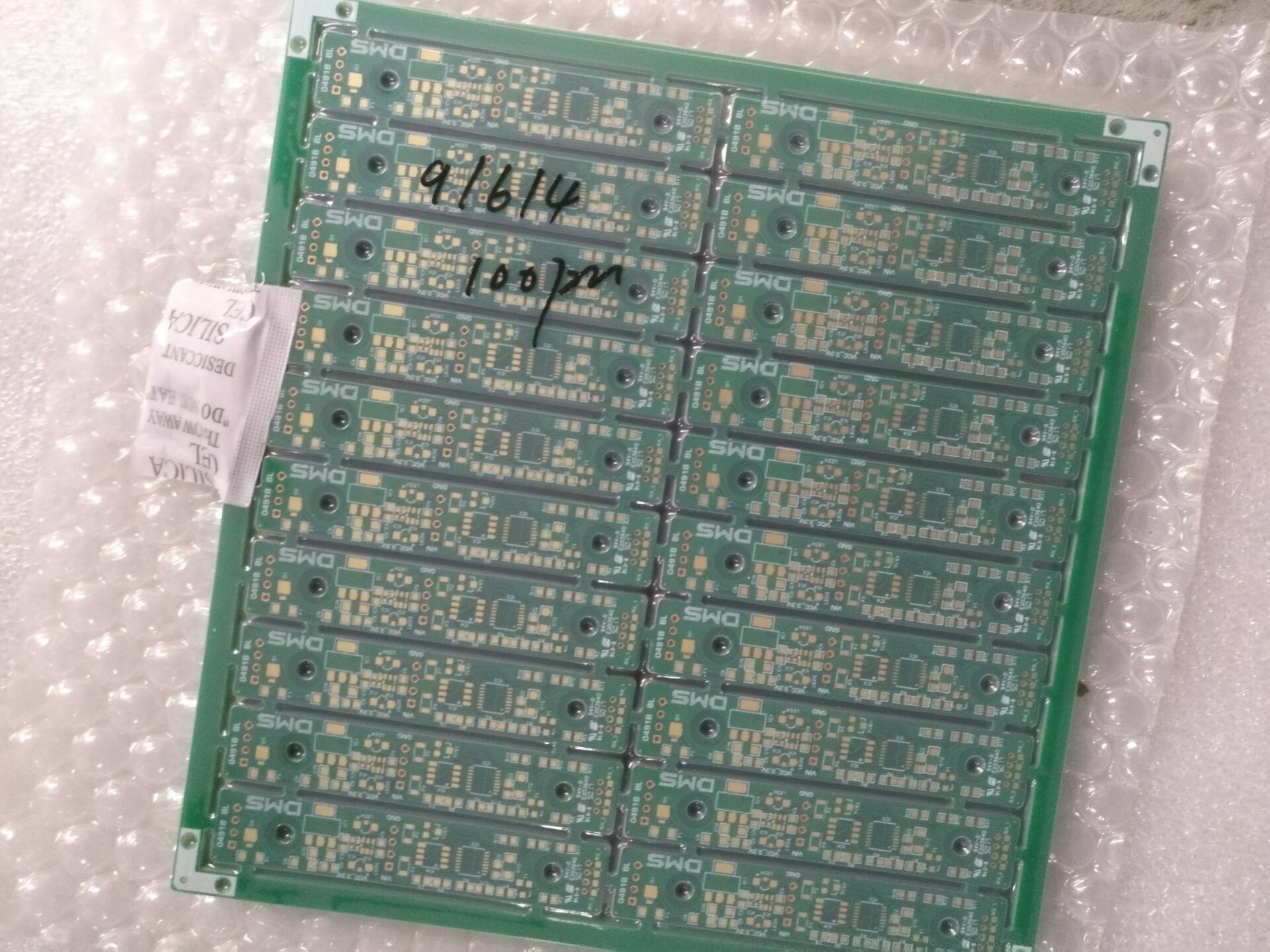 整體來(lái)說(shuō)，質(zhì)量，服務(wù)都不錯(cuò)，要是交期在快一點(diǎn)就更好了，不過(guò)有加急服務(wù)，在這里做了很多次了，每次都發(fā)順豐包郵！好評(píng)！